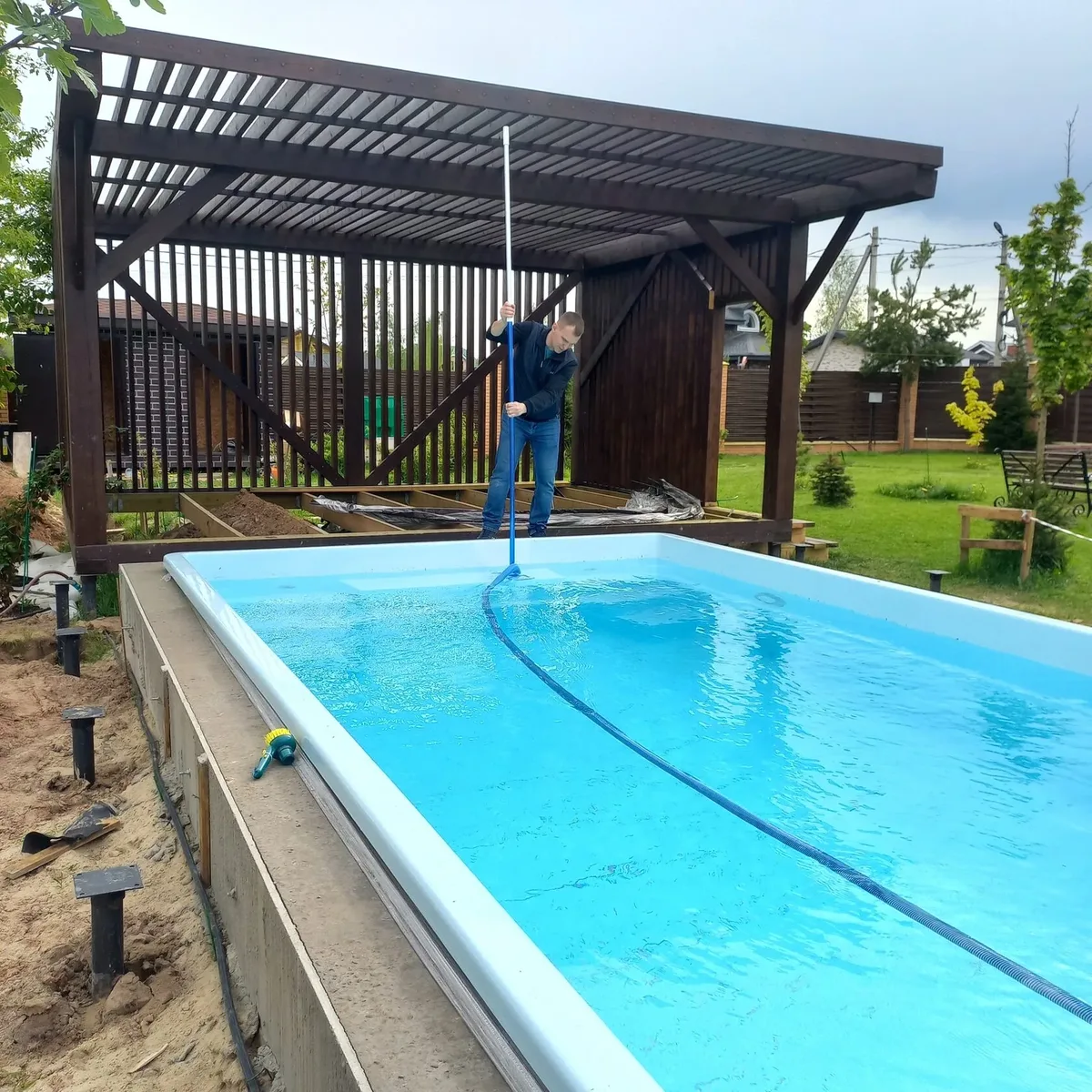 Копинговый бордюрный камень для бассейна Laguna в Выборге