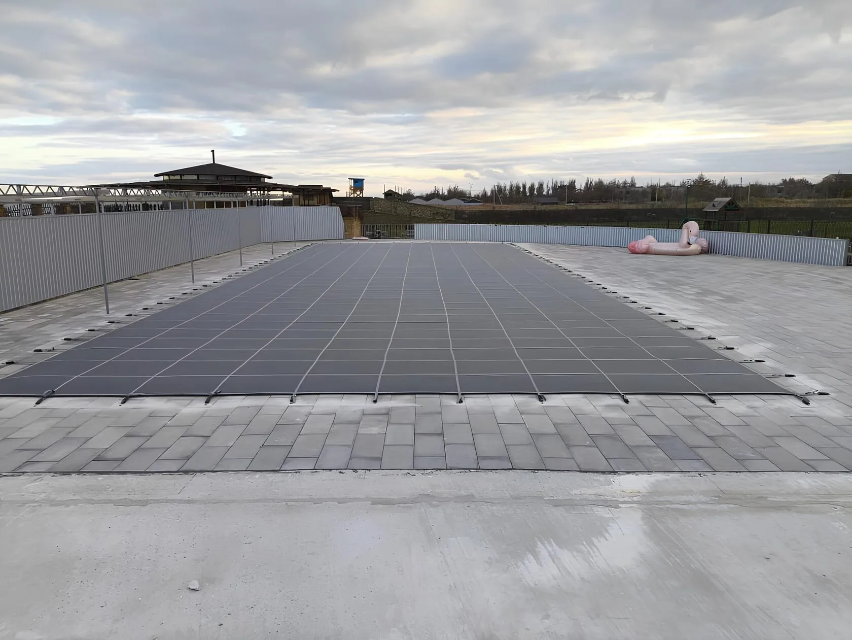 Защитное покрывало для бассейна в Выборге